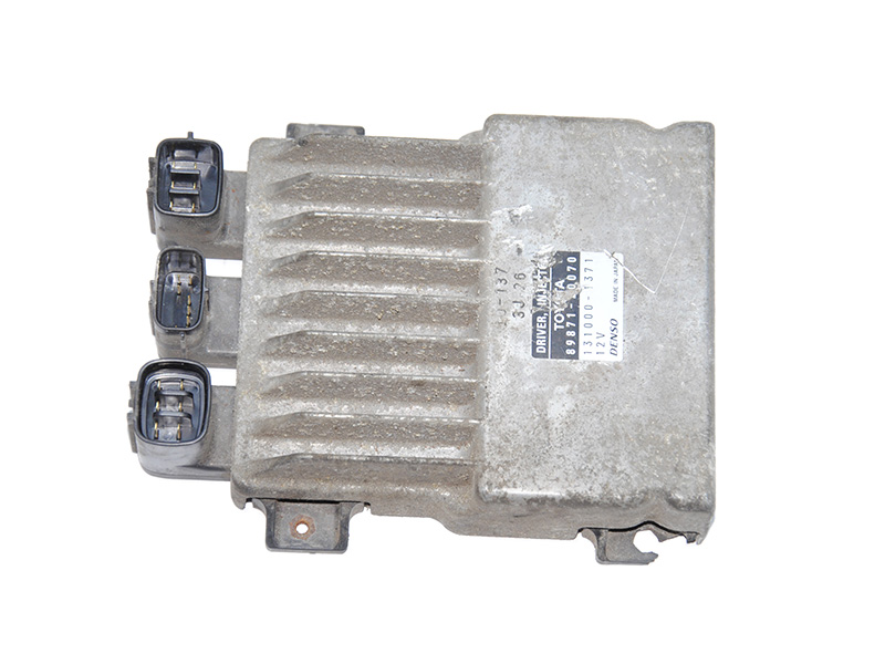 Блок управления впрыском, форсунками Toyota Avensis T25 2.2d (89871-20070, 8987120070, 31000-1371, 310001371)