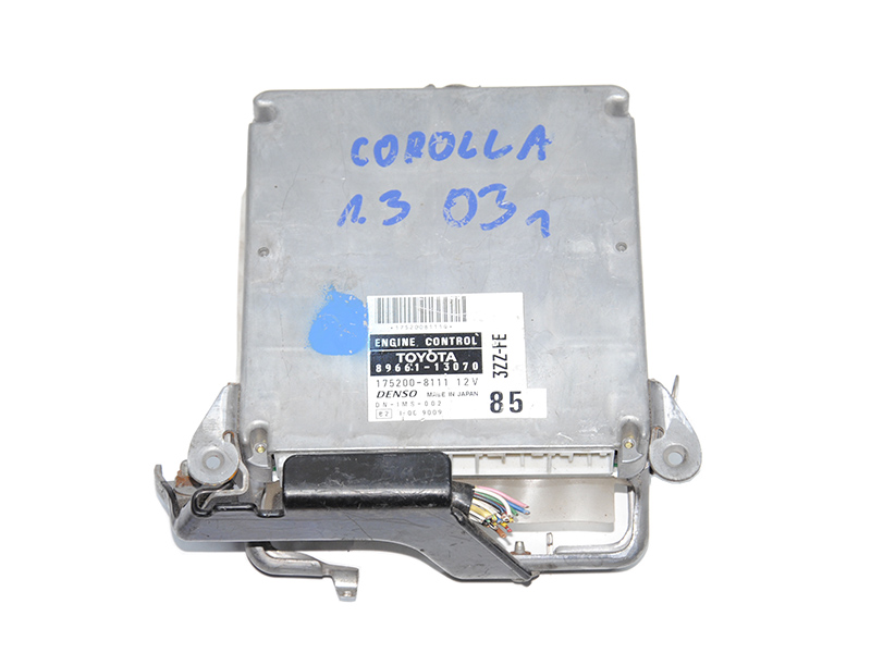 Блок керування двигуном 1.6i TOYOTA COROLLA VERSO 2001-2004 Інші товари (89661-13070, 175200-8111, 8966113070,