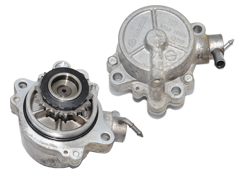 Вакуумний насос 2.2 MZR-CD MAZDA CX-7 06-12 (МАЗДА CX-7) (R2AA18G00)