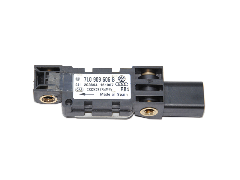 Датчик удара боковой передний VOLKSWAGEN TOUAREG 02-10 (ФОЛЬКСВАГЕН ТУАРЕГ) (7L0909606B)