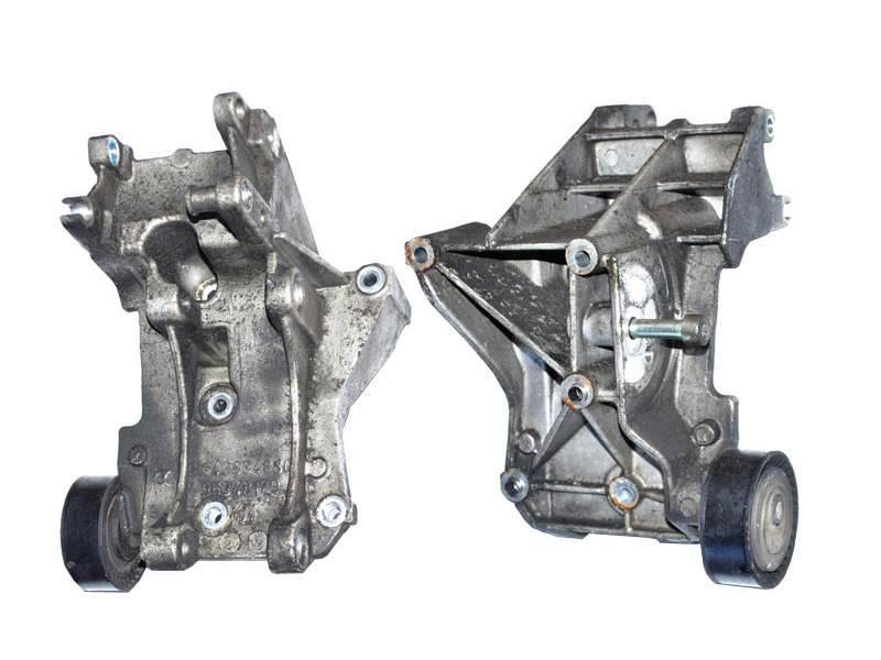Кронштейн генератора 2.2HDI PEUGEOT 807 2002-2014 (ПЕЖО 807) (9643834880)