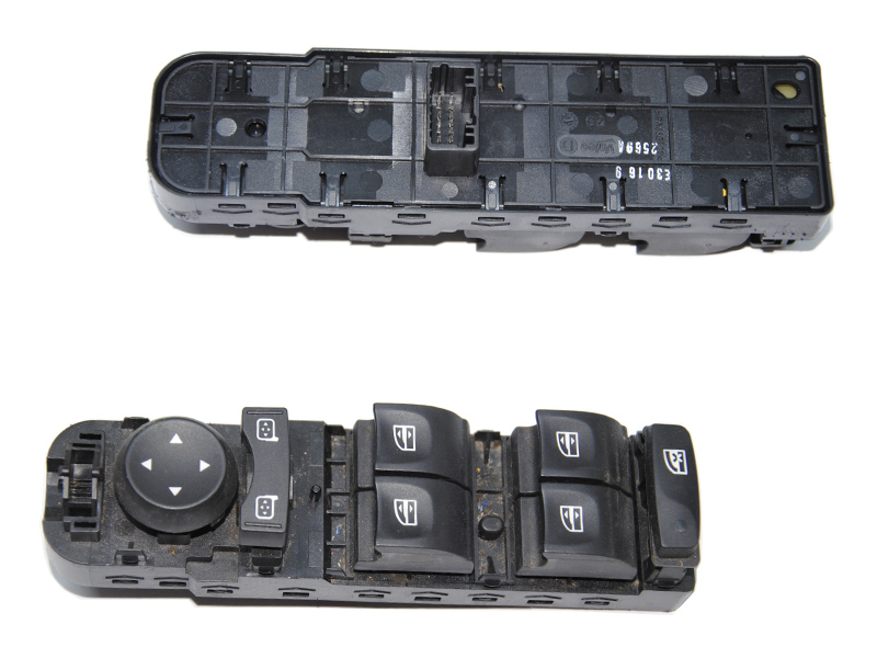 Блок керування склопідіймачами RENAULT MEGANE 09-16 (РЕНО МЕГАН) (809610016R)