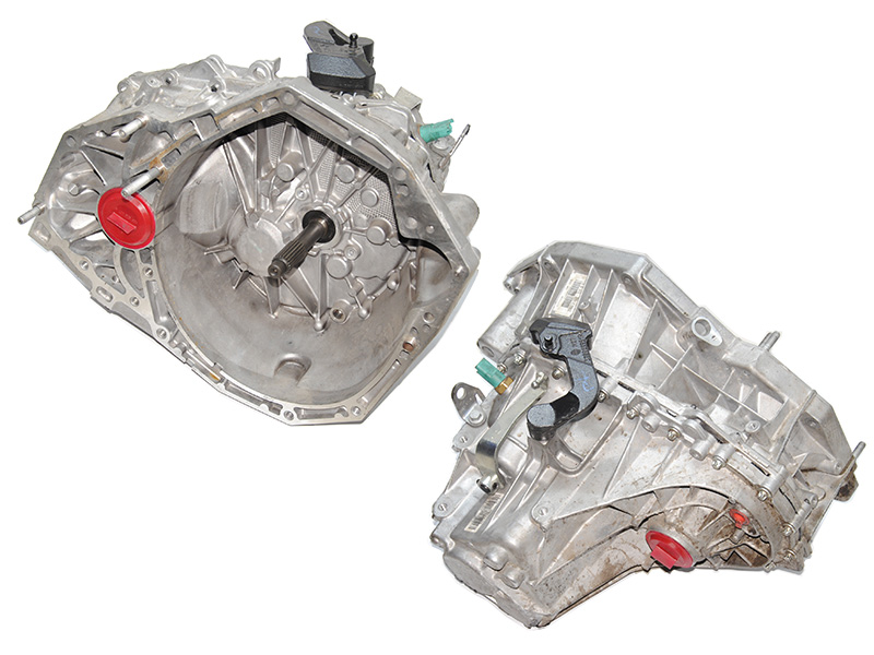 КПП 1.5DCI 6-ступ. 4x4 DACIA DUSTER 17- (ДАЧИЯ ДАСТЕР) (TL8B015, TL8 B 015, 320104860R, TL80015)
