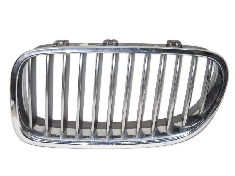 Решітка радіатора ліва BMW F10 F11 2010-2017 (51137200727, 7200727, 51137261355, 7261355, 51137203649, 7203649)