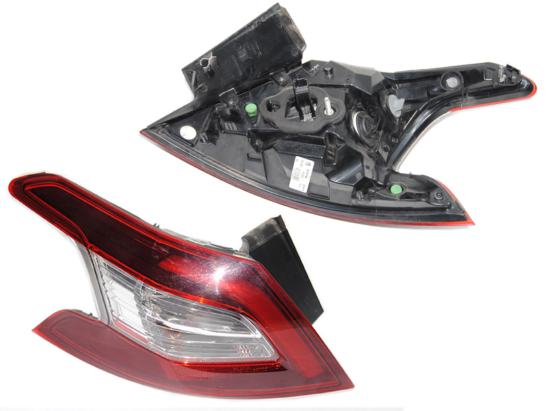Фонарь левый наружний хэтчбек (Дефектный) PEUGEOT 308 (T9) 13-21 (ПЕЖО 308 (T9)) (9677817680)