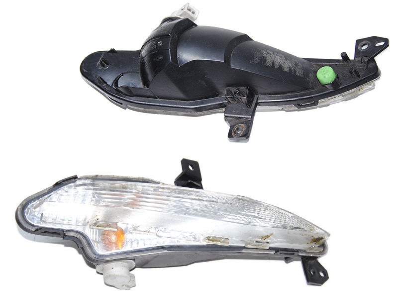 Поворотник правий PEUGEOT 308 (T9) 13-21 (ПЕЖО 308 (T9)) (9678039280)