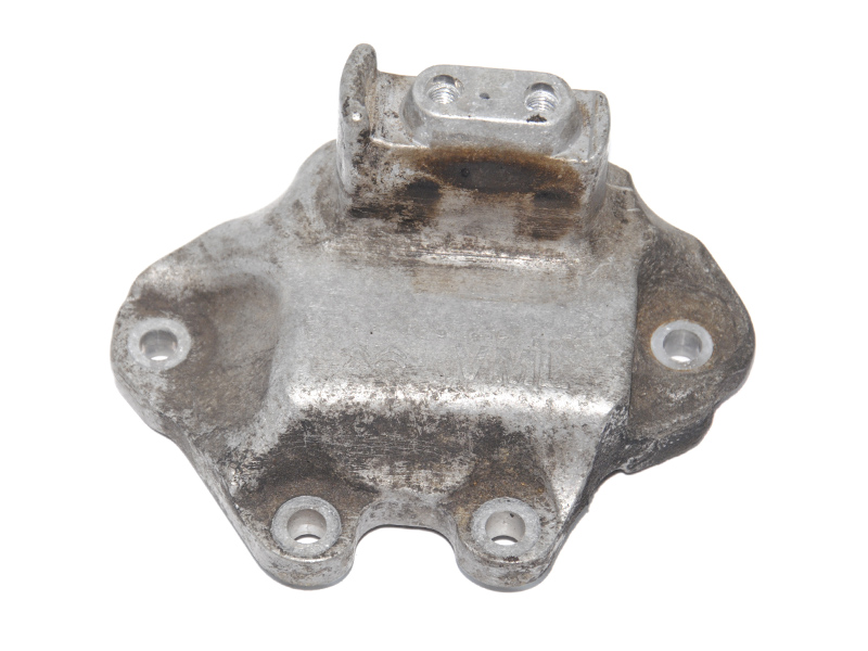 Кронштейн КПП 1.6HDI PEUGEOT 308 (T9) 13-21 (ПЕЖО 308 (T9)) (9807981780)