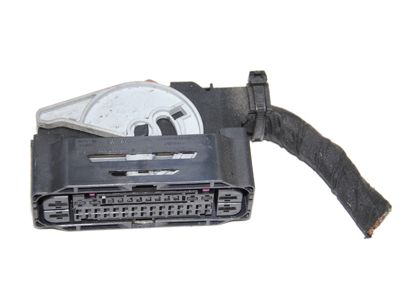 Фішка, роз'єм блока ABS VOLKSWAGEN GOLF 7 12-20 (ФОЛЬКСВАГЕН ГОЛЬФ 7) (5Q0973374, 5Q0973046)