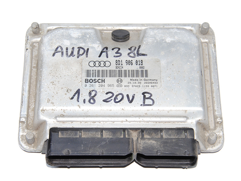 Блок керування двигуном 1.8 і Audi A3 8L Інші товари (8D1906018, 0261204965)
