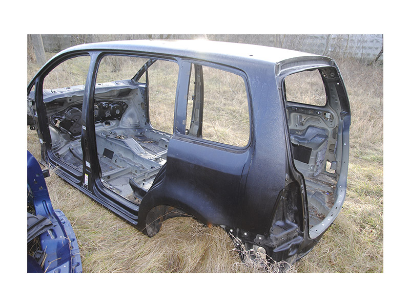Четверть автомобиля задняя левая VOLKSWAGEN TOURAN 03-10 (ФОЛЬКСВАГЕН ТАУРАН) (1T0809843A, 1T0809837A, 1T0809027B,