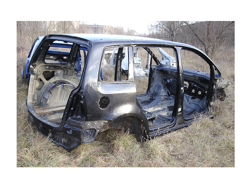 Четверть автомобиля задняя правая VOLKSWAGEN TOURAN 03-10 (ФОЛЬКСВАГЕН ТАУРАН) (1T0809844A, 1T0809838A, 1T0809028B,