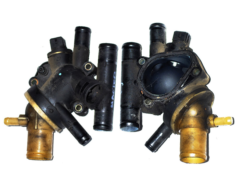 Корпус термостата 1.9DTI RENAULT LAGUNA I 93-00 (РЕНО ЛАГУНА) (7700109641, 7700112491)