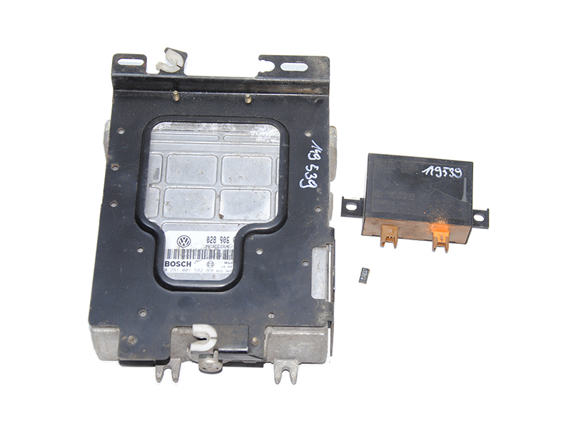 Блок керування двигуном комплект 1.9TDI Seat Toledo VOLKSWAGEN GOLF 3 92-97 (ФОЛЬКСВАГЕН ГОЛЬФ 3) (028906021EF,