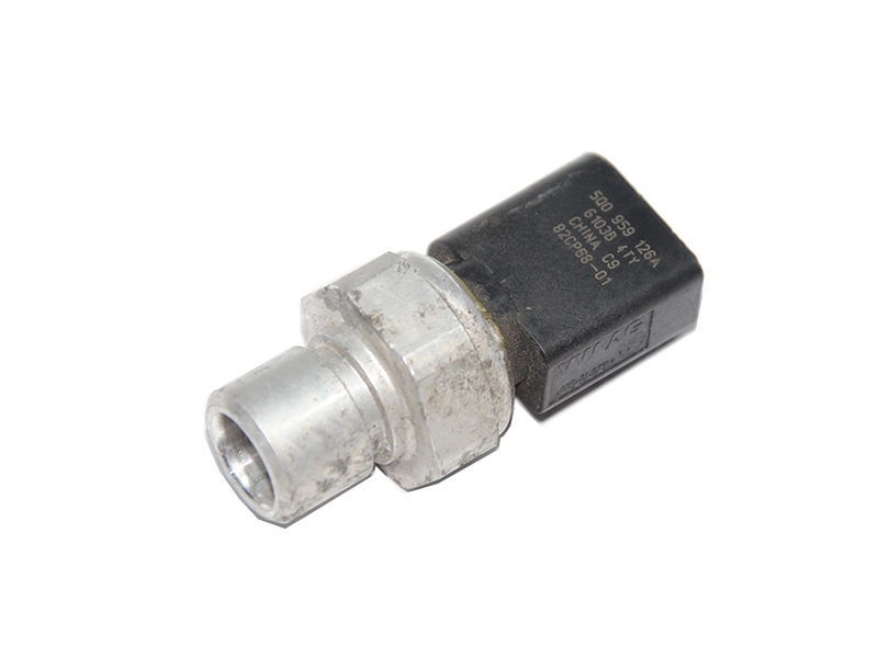 Датчик тиску кондиціонера VOLKSWAGEN PASSAT B8 14-23 (ФОЛЬКСВАГЕН ПАСCАТ B8) (5Q0959126A, 82CP68-01)