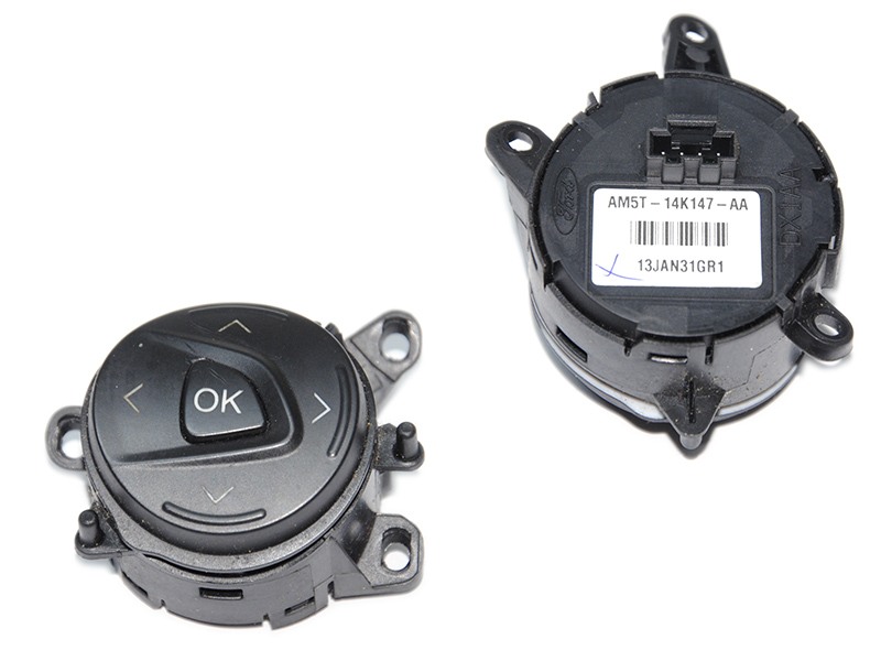 Кнопки многофункциональные в руль левая сторона FORD KUGA 13-21 (ФОРД КУГА) (AM5T-14K147-AA, AM5T14K147AA)