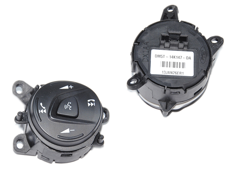 Кнопки многофункциональные в руль правая сторона FORD KUGA 13-21 (ФОРД КУГА) (DM5T-14K147-DA, DM5T14K147DA)