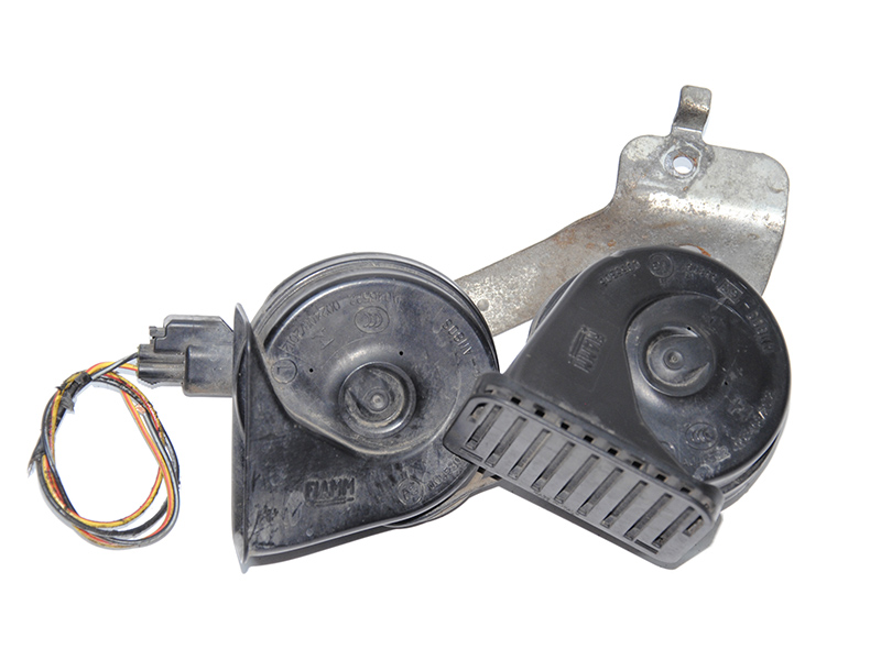 Сигнал звуковой двойной с фишкой FORD KUGA 13-21 (ФОРД КУГА) (DV4T-13A803-AB, DV4T13A803AB)