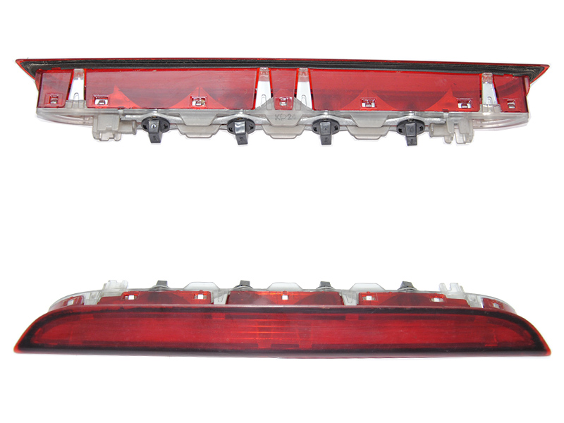 Фонарь стоп крышки багажника MAZDA PREMACY 99–05 (МАЗДА ПРЕМАСИ) (C100-51-580C, C10051580C)