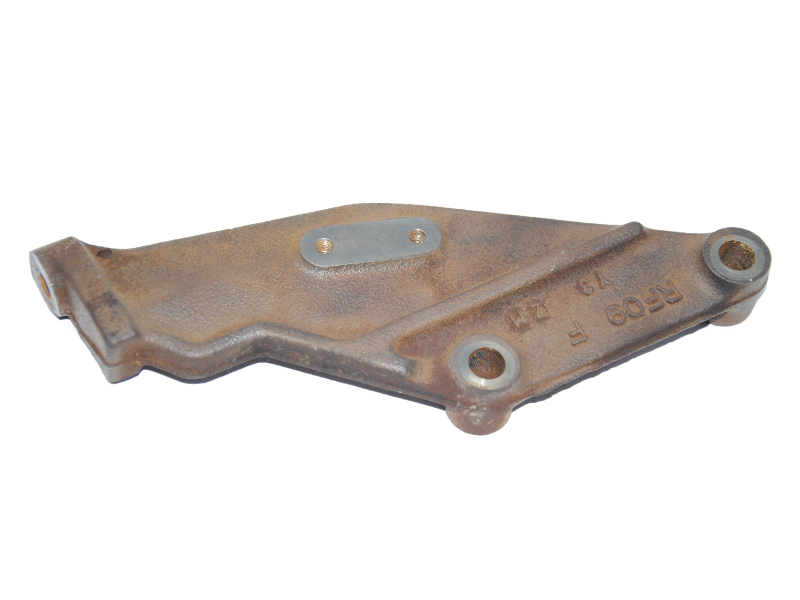 Кронштейн КПП 2.0TD передний MAZDA PREMACY 99–05 (МАЗДА ПРЕМАСИ) (RF09-16-121, RF0916121)