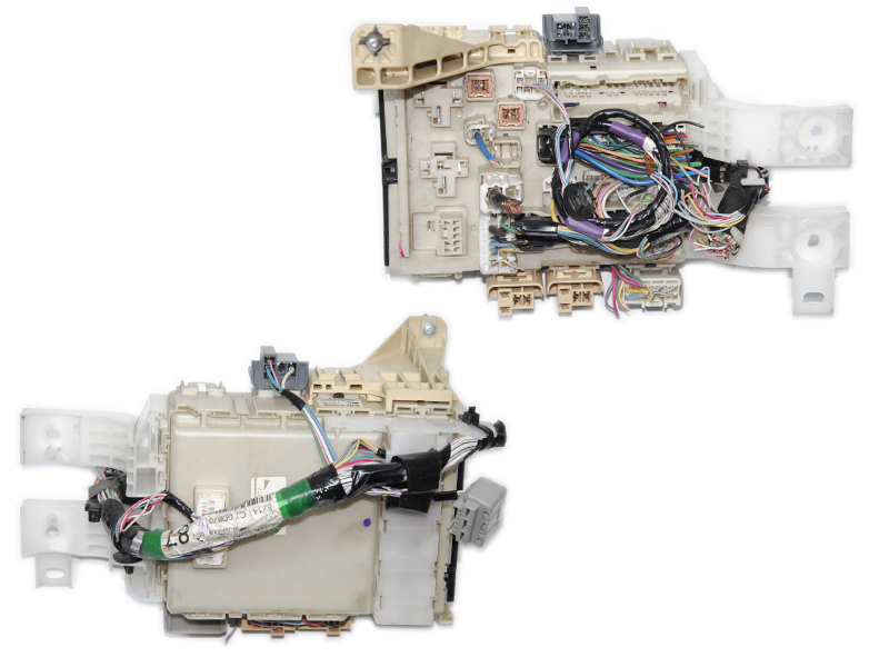 Блок предохранителей сервис Toyota Yaris II 2005-2013 (82730-52700, 8273052700)