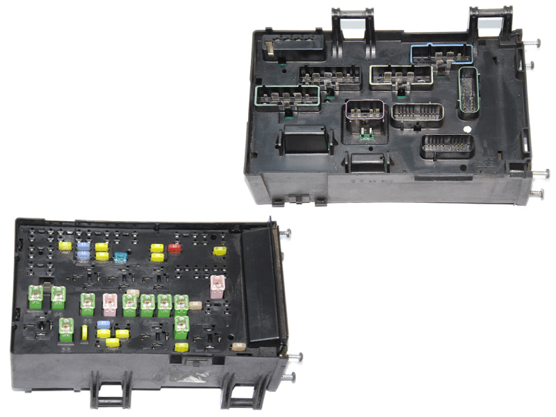 Блок запобіжників Dodge Caravan 2001-2007 Інші товари (05144505AC)