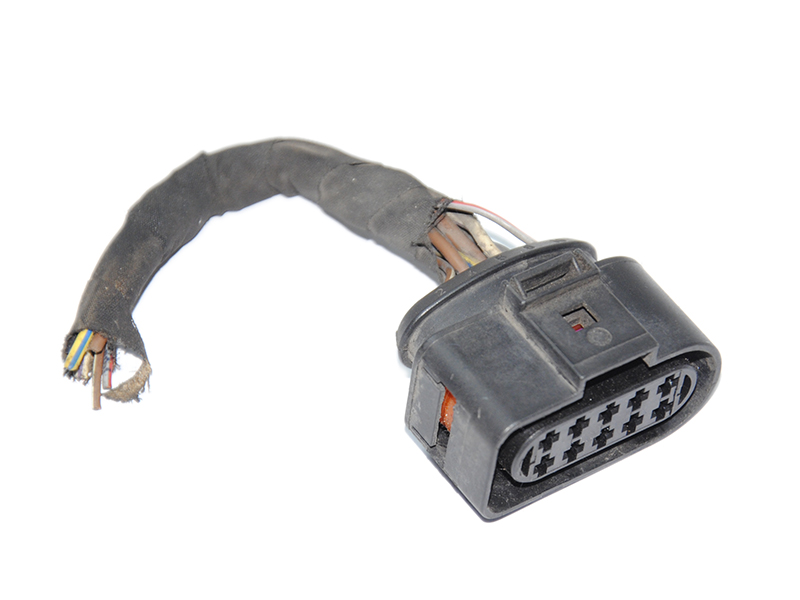 Фишка, разъем фары VOLKSWAGEN TIGUAN 07-17 (ФОЛЬКСВАГЕН ТИГУАН) (1J0973735)