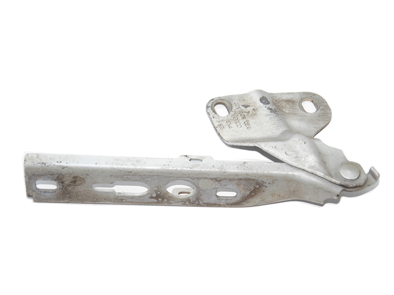 Петля капота правая AUDI Q3 2011-2018 (8U0823302)