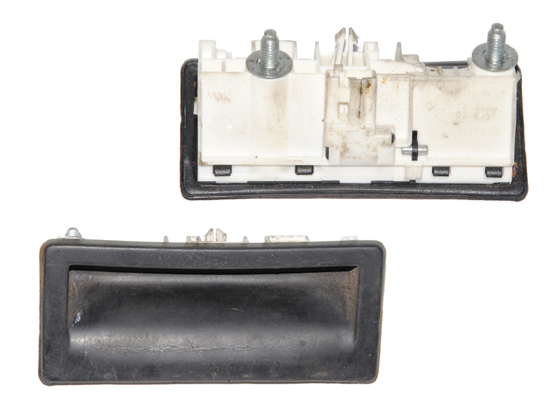 Ручка крышки багажника наружная электрическая AUDI Q3 2011-2018 (5N0827566T)