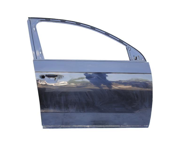 Двері передні праві VOLKSWAGEN PASSAT B7 10-15 (ФОЛЬКСВАГЕН ПАСCАТ B7) (3AA831056)