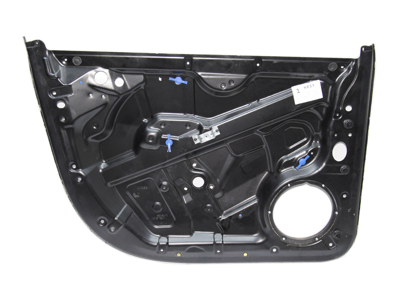 Защита (панель) двери передней левой VOLKSWAGEN TOUAREG 02-10 (ФОЛЬКСВАГЕН ТУАРЕГ) (7L6837729P)