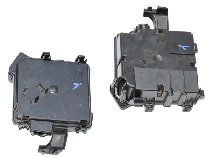 Корпус блока запобіжників RENAULT KANGOO 2013- (РЕНО КАНГО) (284B14059R, 284C41797R)