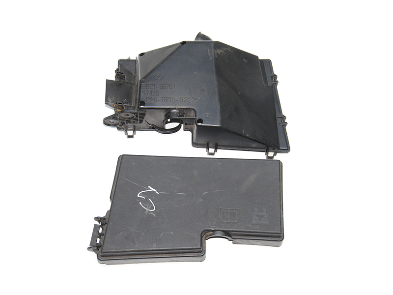 Корпус блока запобіжників 2 частини MAZDA CX-7 06-12 (МАЗДА CX-7) (EG21-66767, EH64-66761A, EG2166767, EH6466761A,