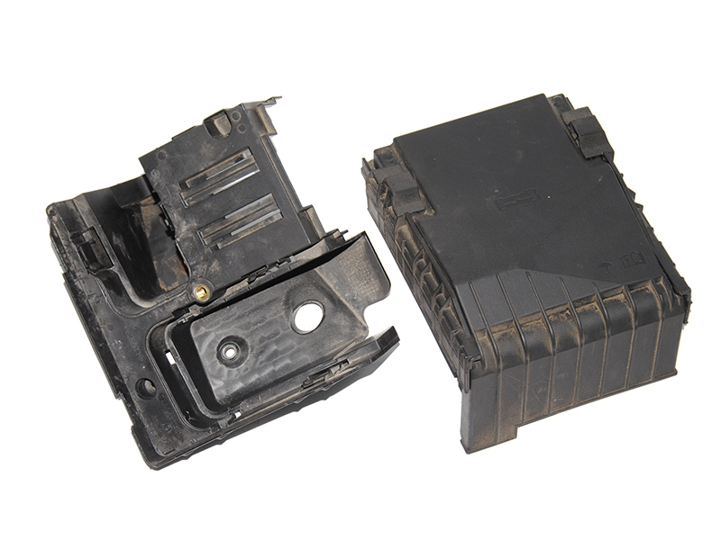 Корпус блока запобіжників 2 частини VOLKSWAGEN PASSAT B7 10-15 (ФОЛЬКСВАГЕН ПАСCАТ B7) (1K0907361B, 1K0937132F)