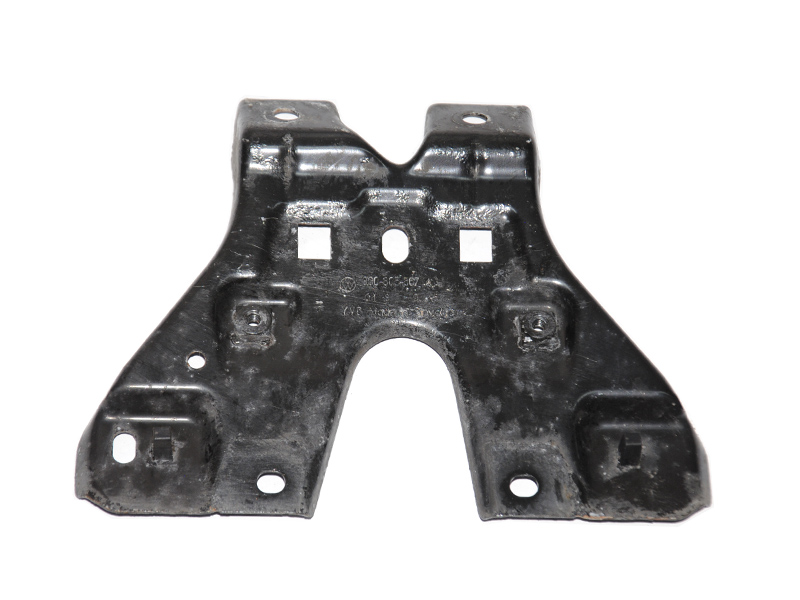 Кронштейн замка капота VOLKSWAGEN PASSAT B8 14-23 (ФОЛЬКСВАГЕН ПАСCАТ B8) (3G0805567A)
