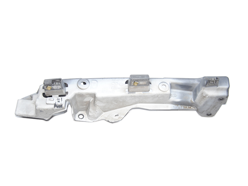 Кронштейн крепления крыла правый RENAULT KANGOO 2013- (РЕНО КАНГО) (631226477R)