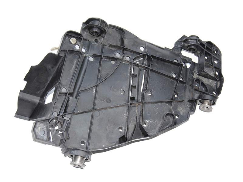 Кронштейн крепления фары правый 07- VOLKSWAGEN TOUAREG 02-10 (ФОЛЬКСВАГЕН ТУАРЕГ) (7L6941292, 164646-00)