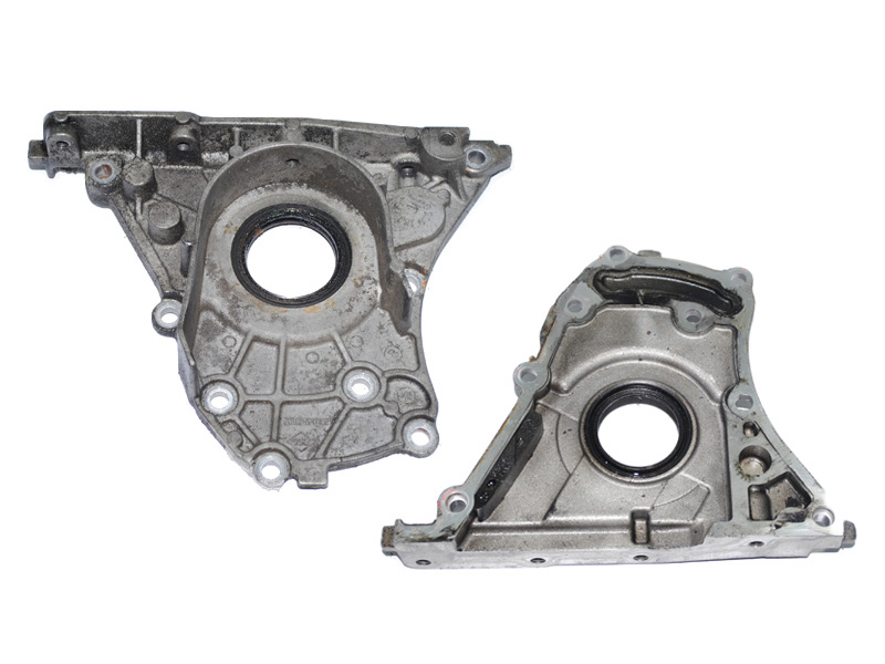 Крышка двигателя 1.9DCI передняя RENAULT MEGANE 09-16 (РЕНО МЕГАН) (8200183179)