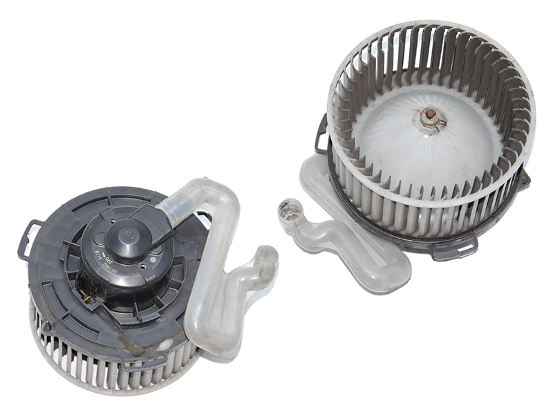 Моторчик пічки MAZDA 3 2003-2009 Інші товари (894000-0270, 8940000270)