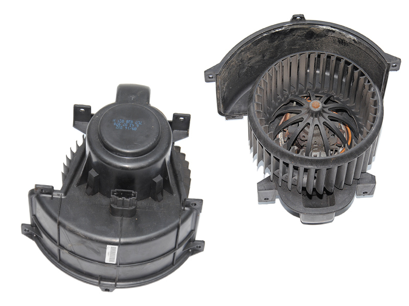 Моторчик печки Англ. VOLKSWAGEN TOUAREG 02-10 (ФОЛЬКСВАГЕН ТУАРЕГ) (7L0820021N, 173.60058.03)