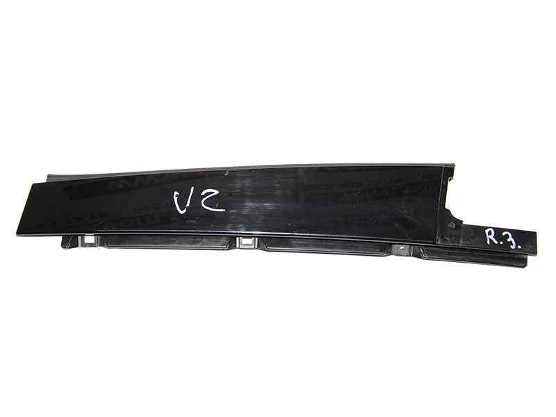 Накладка дверей задніх правих VOLKSWAGEN PASSAT B8 14-23 (ФОЛЬКСВАГЕН ПАСCАТ B8) (3G0839902T)