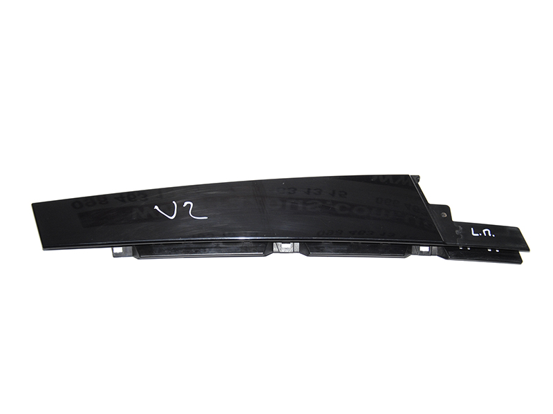 Накладка двери передней левой VOLKSWAGEN PASSAT B8 14-23 (ФОЛЬКСВАГЕН ПАСCАТ B8) (3G0837901T)
