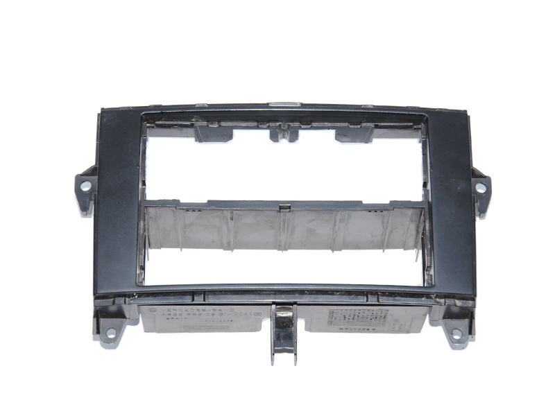 Накладка торпедо центральная MERCEDES-BENZ VITO 639 03-10 (МЕРСЕДЕС ВИТО 639) (A6396890931, 6396890931)