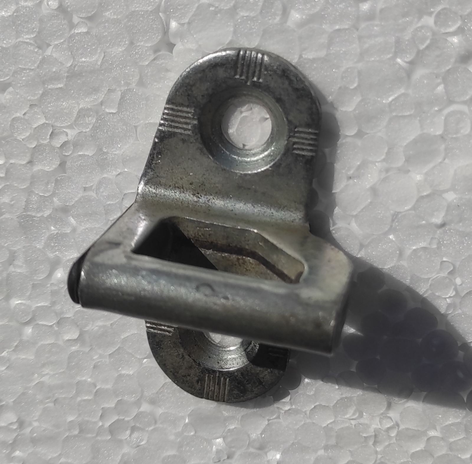 Ответная часть замка двери FIAT DUCATO 06-14 (ФИАТ ДУКАТО) (51864555)