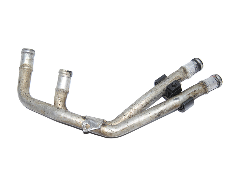 Патрубки печки 3.0TDI алюминиевый VOLKSWAGEN TOUAREG 02-10 (ФОЛЬКСВАГЕН ТУАРЕГ) (7L0815802A)