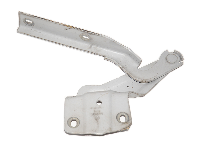 Петля капота права VOLKSWAGEN JETTA 10-18 (ФОЛЬСКАВАГЕН ДЖЕТТА) (5C6823302)