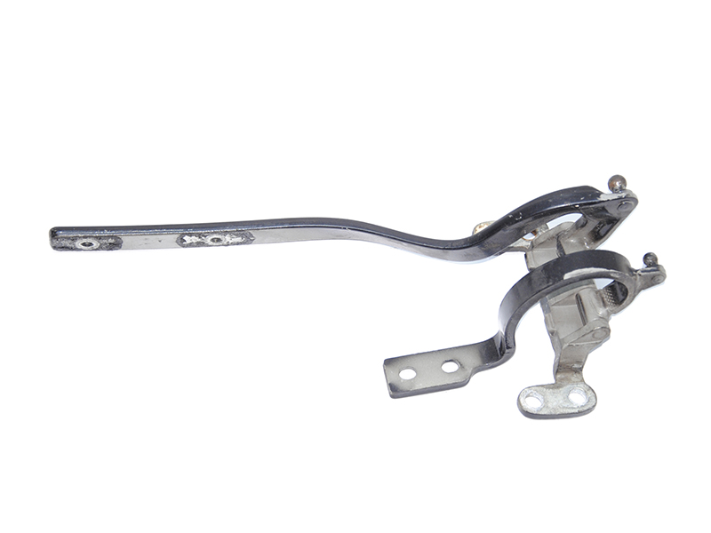 Петля крышки багажника правая VOLKSWAGEN TOUAREG 02-10 (ФОЛЬКСВАГЕН ТУАРЕГ) (7L6827302C)