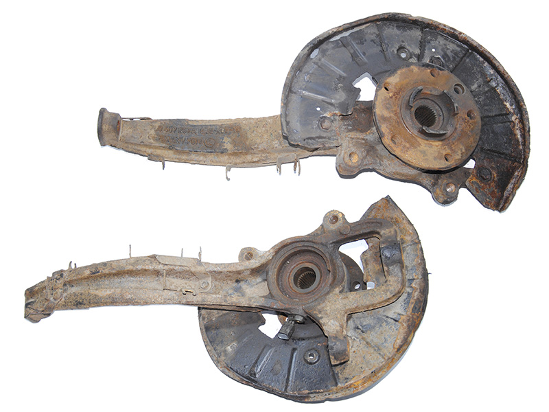 Поворотный кулак передний левый под ABS VOLKSWAGEN TOUAREG 02-10 (ФОЛЬКСВАГЕН ТУАРЕГ) (7L0407257A)