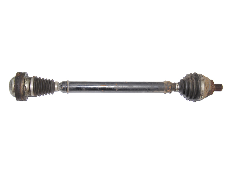 Привід правий 2.0TDI МКПП VOLKSWAGEN PASSAT B7 10-15 (ФОЛЬКСВАГЕН ПАСCАТ B7) (3C0407272AJ)