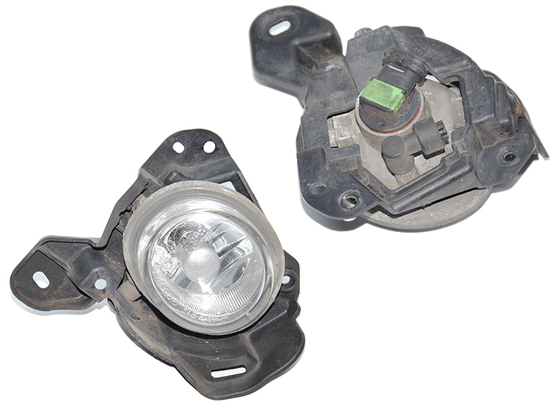 Фара противотуманная правая з кронштейном MAZDA CX -5 12-17 (МАЗДА CX 5) (GEG1-51-680B, KD5351684, GEG151680B)