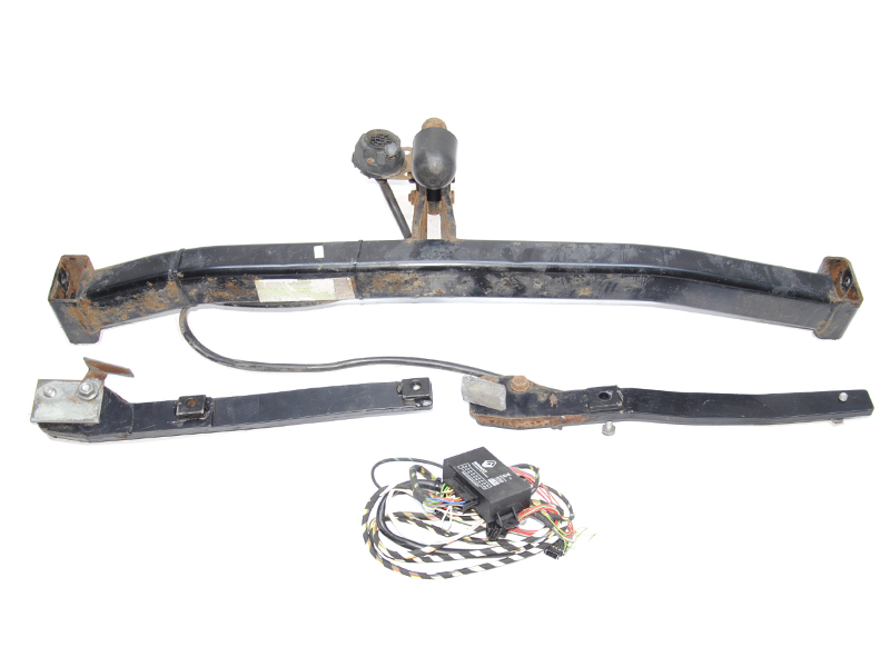 Фаркоп RENAULT SCENIC 03-09 (РЕНО СЦЕНИК) (7711221097)